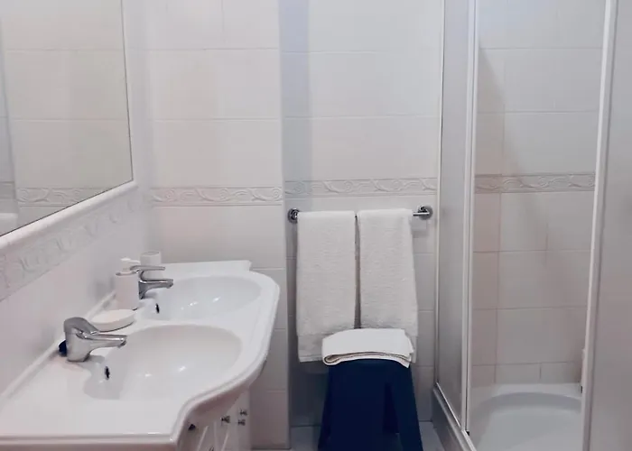 Sunbliss - Praia, Piscina E Localização